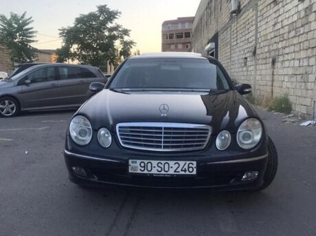Mercedes E 220 2003