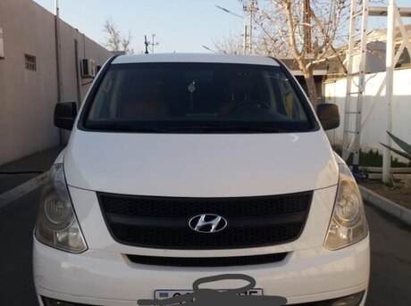 Hyundai H-1 2012