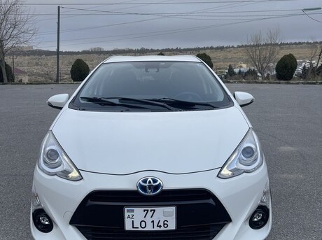 Toyota Prius C 2016