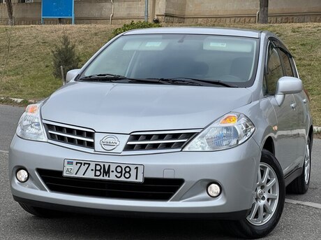 Nissan Tiida 2012