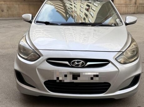 Hyundai Accent 2012