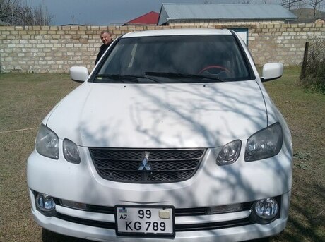 Mitsubishi Airtrek 2002
