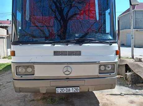 Mercedes 0303