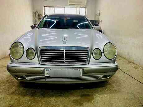 Mercedes E 240 1998