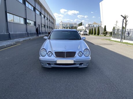 Mercedes E 240 1999
