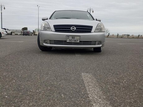 Nissan Teana 2003