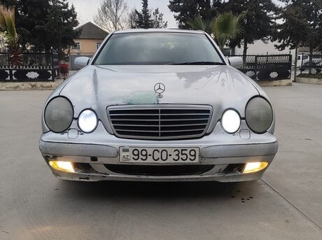 Mercedes E 220 2001