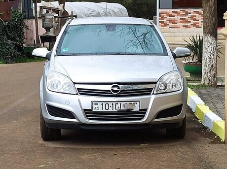 Opel Astra 2008