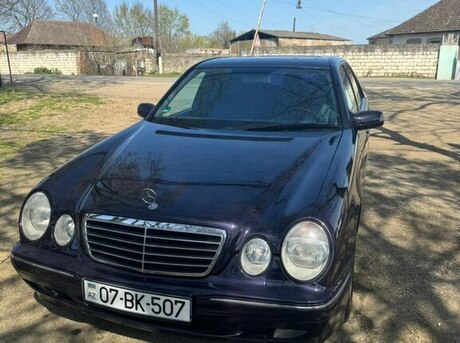Mercedes E 240 2000