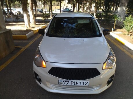 Mitsubishi Attrage 2014