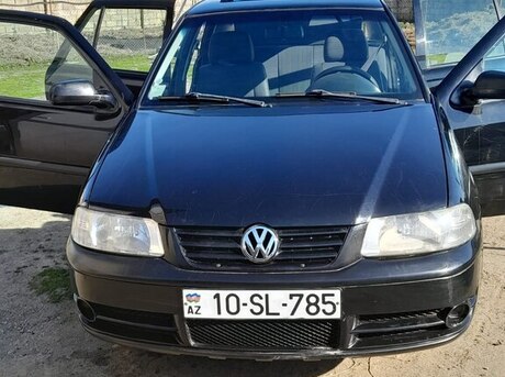 Volkswagen  2005