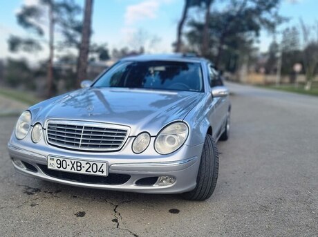 Mercedes E 240 2002