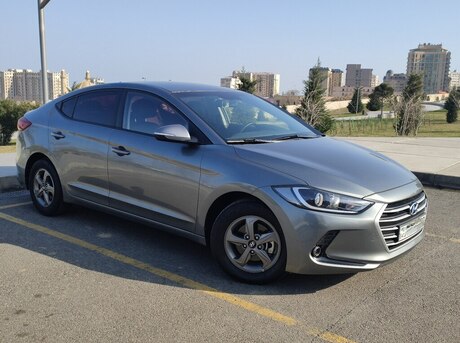 Hyundai Elantra 2016