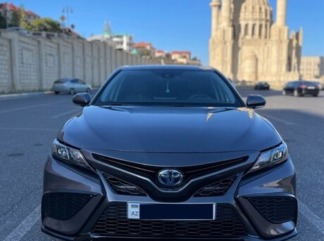 Toyota Camry 2021