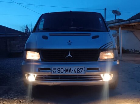 Mercedes Vito 111