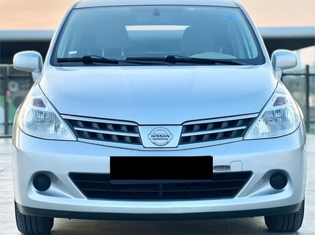 Nissan Tiida 2011