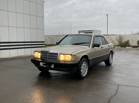 Mercedes 190 1990