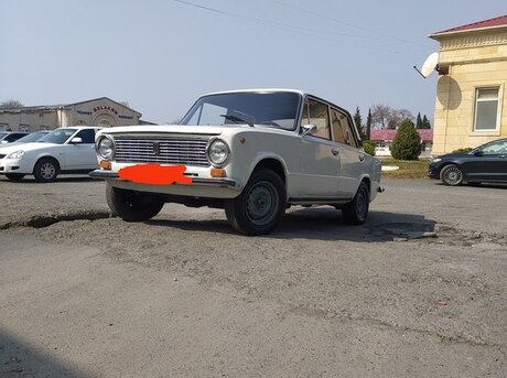 LADA (VAZ) 21011 1984