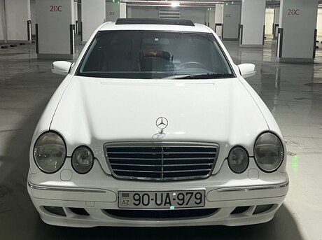Mercedes E 320