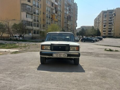 LADA (VAZ) 2107 2001