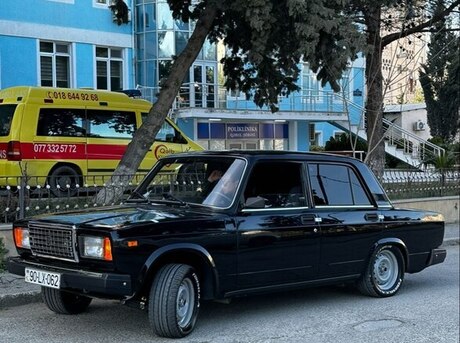 LADA (VAZ) 2107 2011