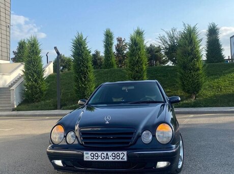 Mercedes E 270 2000