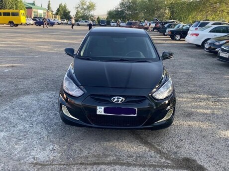 Hyundai Accent 2011