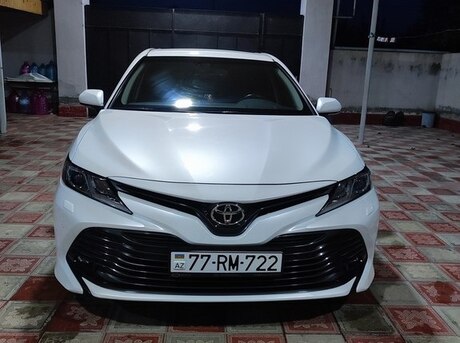 Toyota Camry 2019