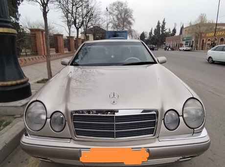 Mercedes 200 E