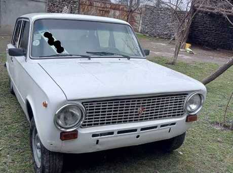 LADA (VAZ) 21011 1983