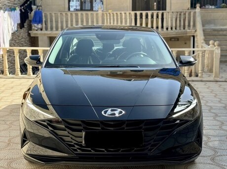 Hyundai Elantra 2022