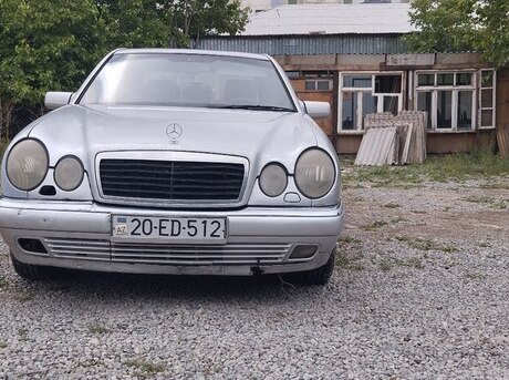 Mercedes E 290