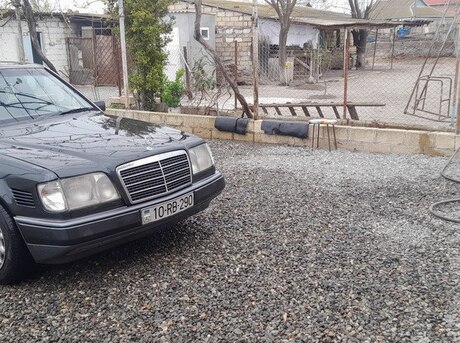 Mercedes E 300 d 1995