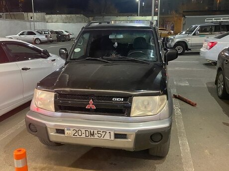 Mitsubishi  2001