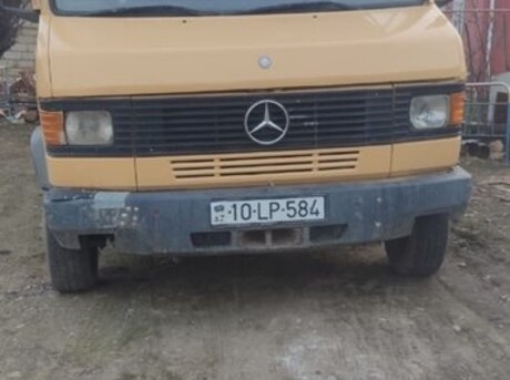 Mercedes 609 D