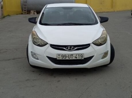 Hyundai Elantra 2013
