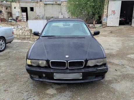 BMW 735 1998