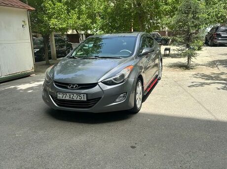 Hyundai Elantra 2012