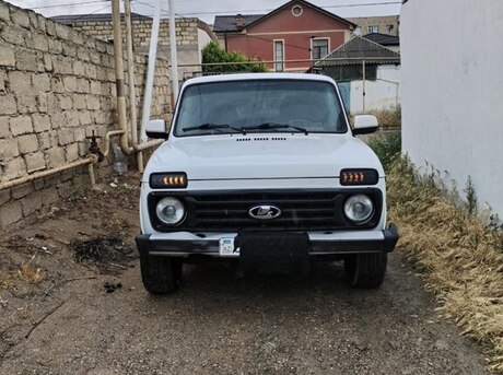 LADA (VAZ) Niva 2008