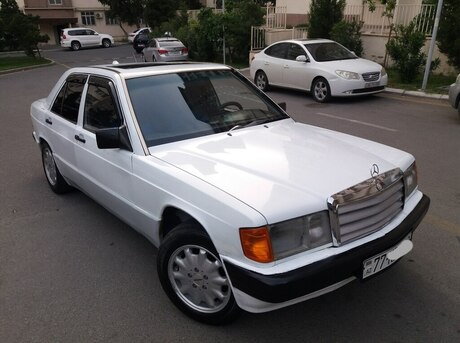 Mercedes 190 1990