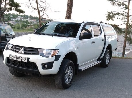 Mitsubishi L200 2013