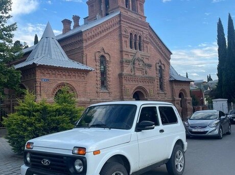 LADA (VAZ) Niva