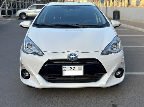 Toyota Prius C 2016