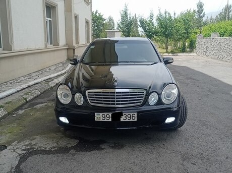 Mercedes E 220 d 2003