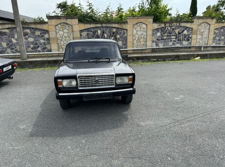 LADA (VAZ) 2107