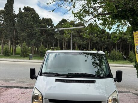 Ford Transit 2010