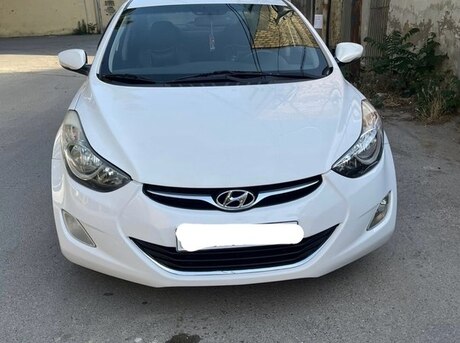 Hyundai Avante 2013