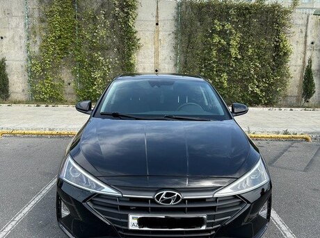 Hyundai Elantra 2019