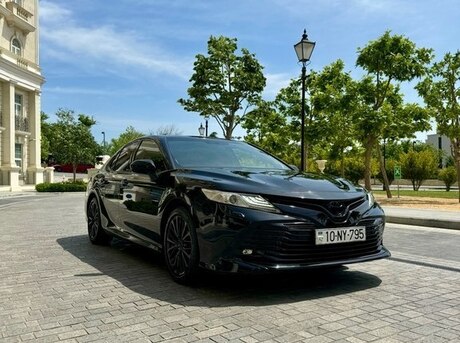 Toyota Camry 2019