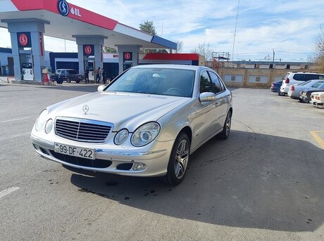 Mercedes E 240 2004